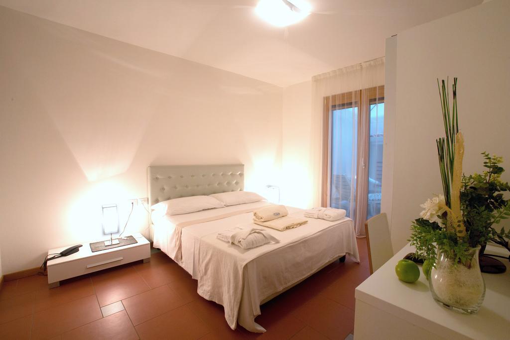 Lacroma Aparthotel 그라도 객실 사진